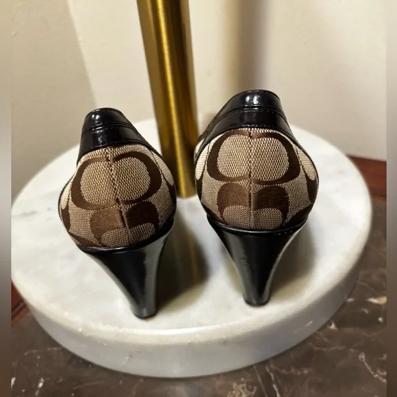 Coach Brown and Black Classic Heels - Picture 4 of 5